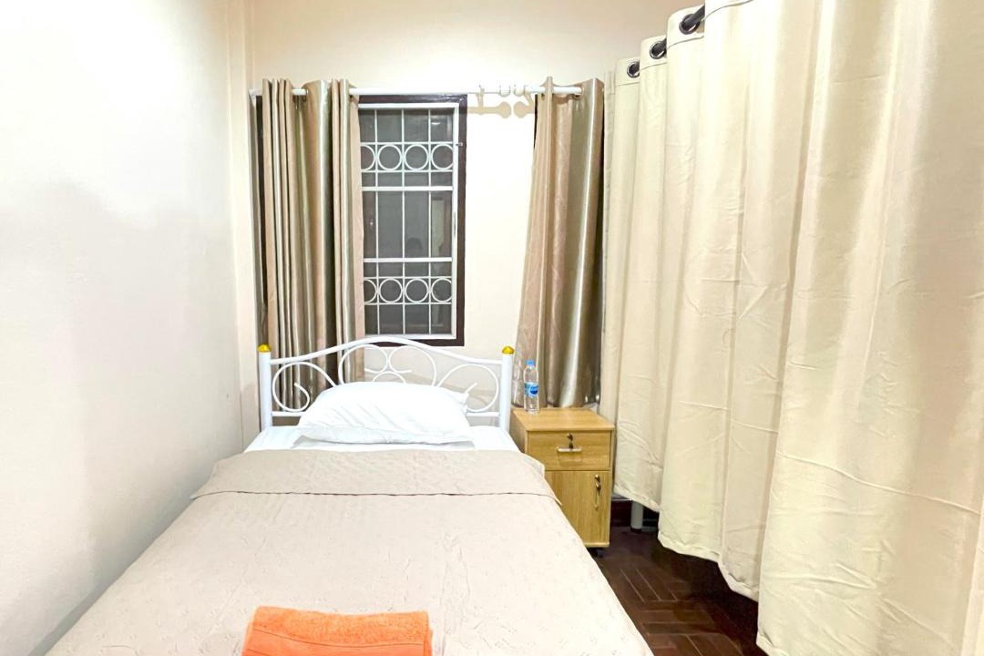 Photo of Bedroom in Phra Khanong Nuea