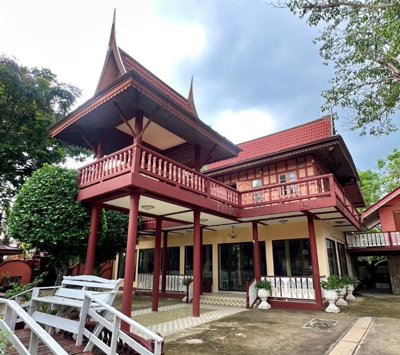 Photo of Others in Bang Pa-in