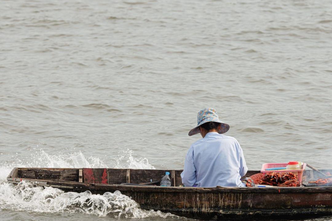 Photo of Human In Picture in Bang Yi Khan