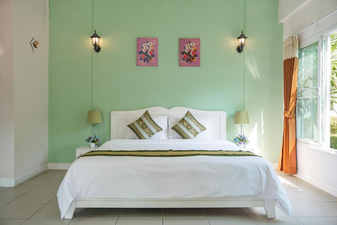 Photo of Bedroom in Khanong Phra