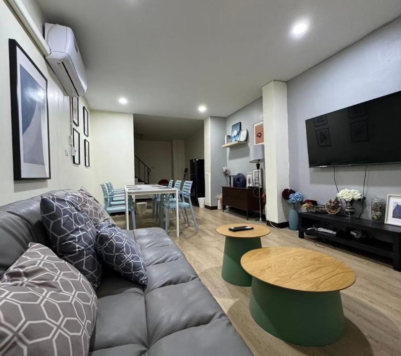 Photo of Livingroom in Bangkok City Centre