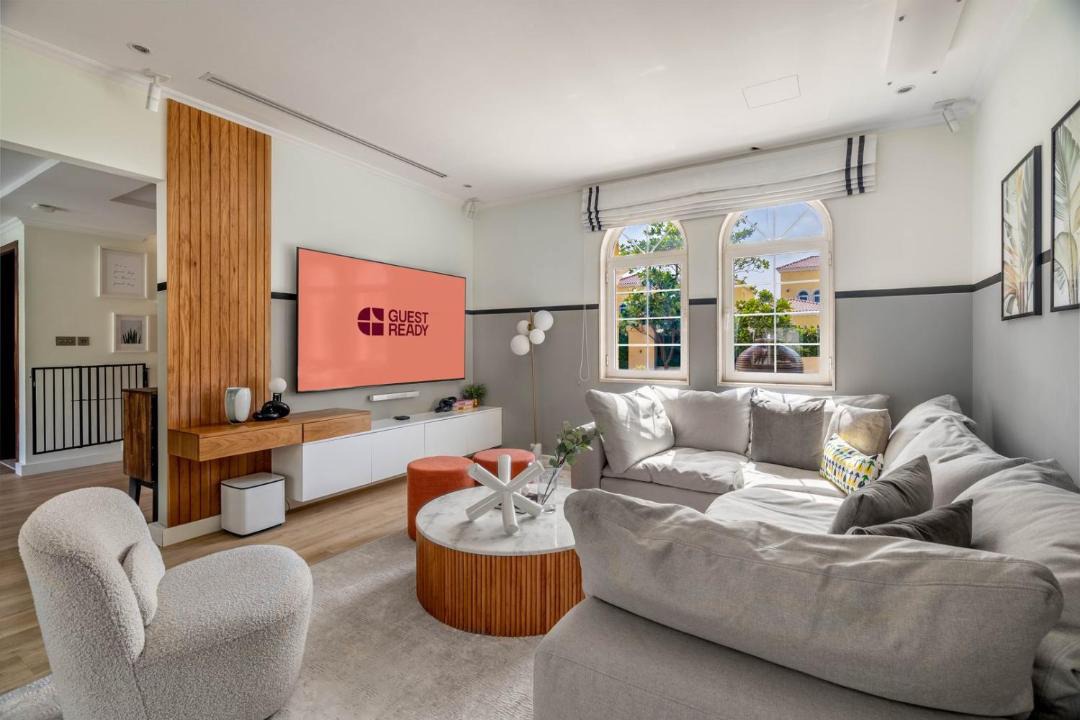 Photo of Livingroom in Jumeirah Park