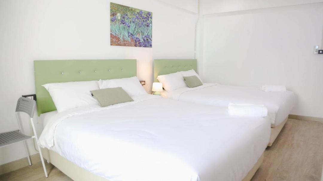 Photo of Bedroom in Khanna Yao