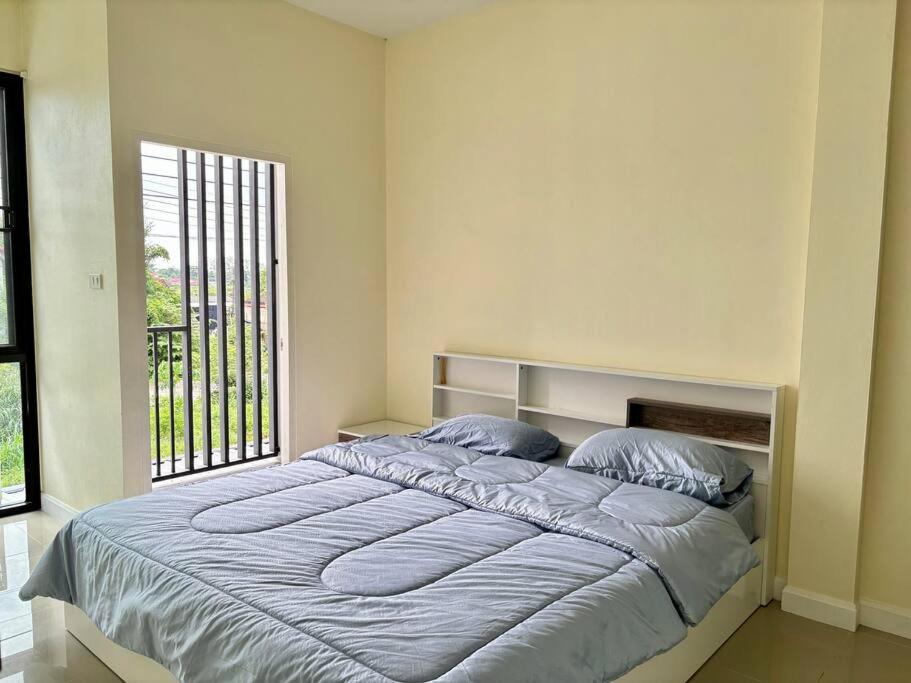 Photo of Bedroom in Mae Jo