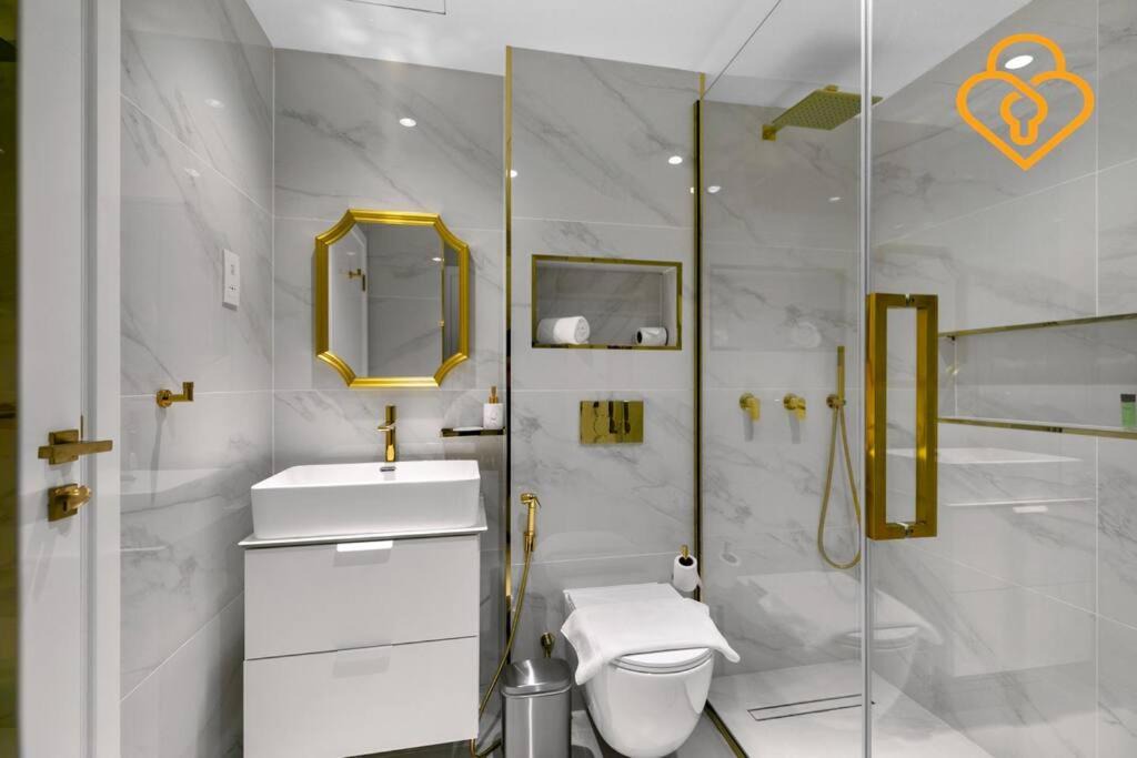 Photo of Bathroom in The Greens