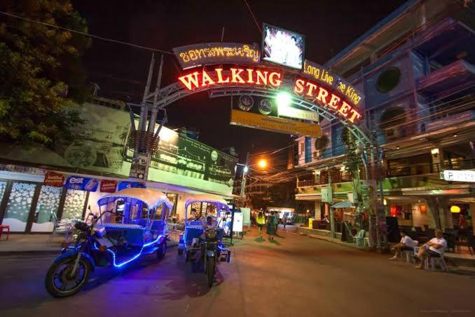 Photo of Buildings in Pong