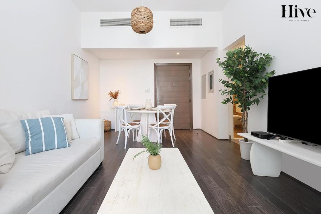 Photo of Livingroom in Al Sufouh 1