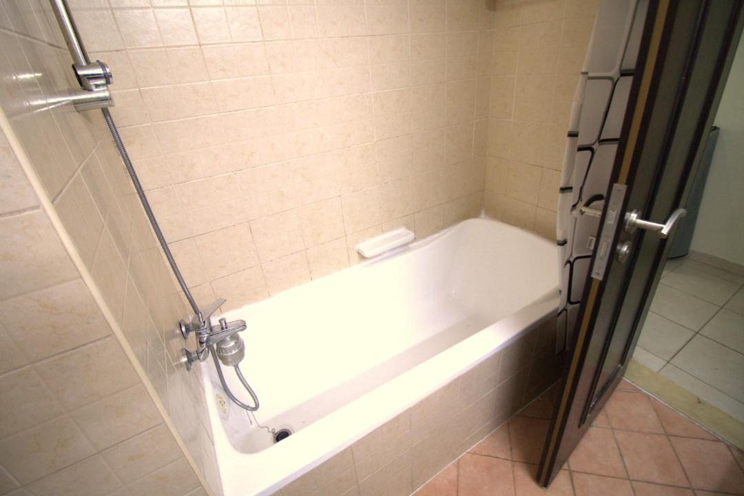 Photo of Bathroom in Discovery Gardens