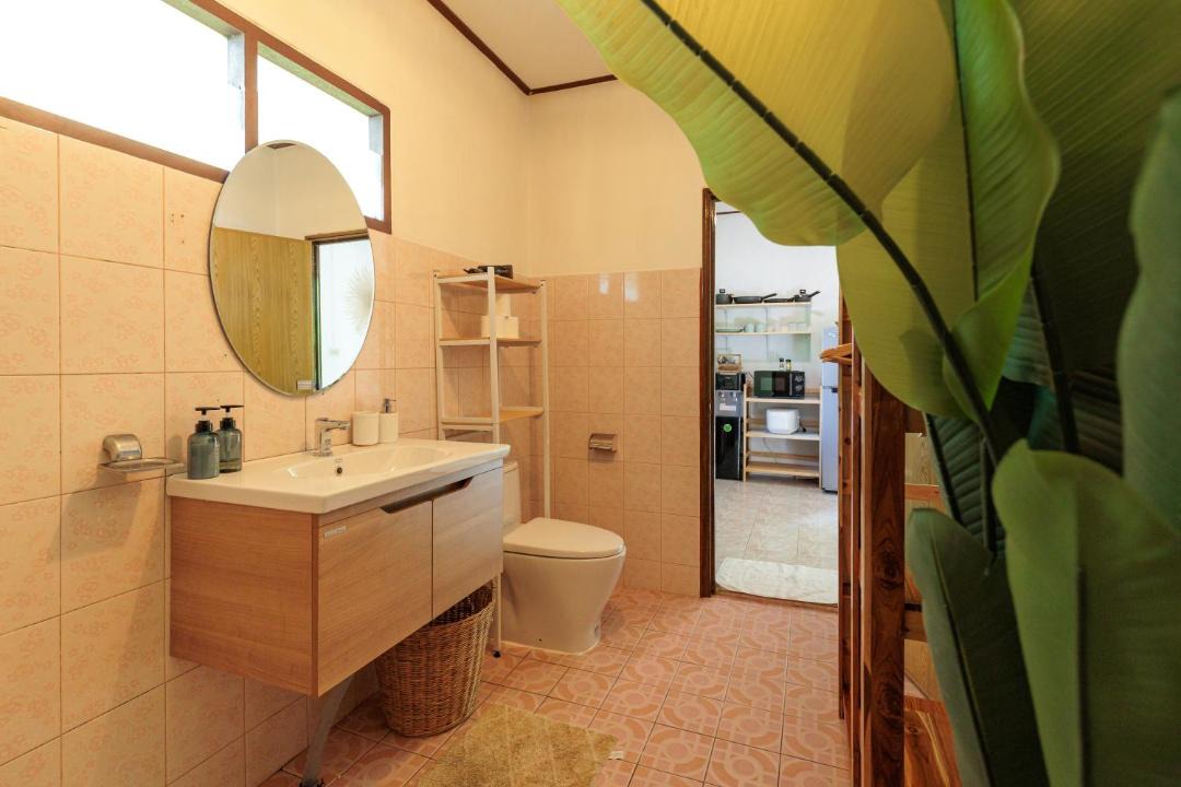 Photo of Bathroom in Wok Tum