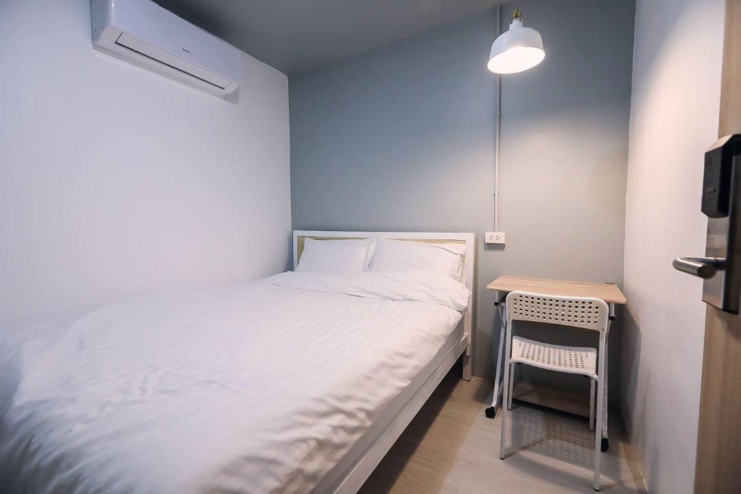 Photo of Bedroom in Phra Khanong Nuea