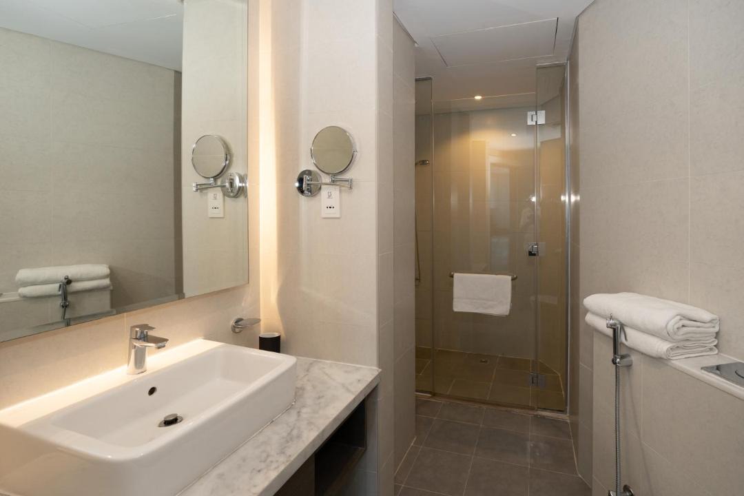 Photo of Bathroom in Discovery Gardens