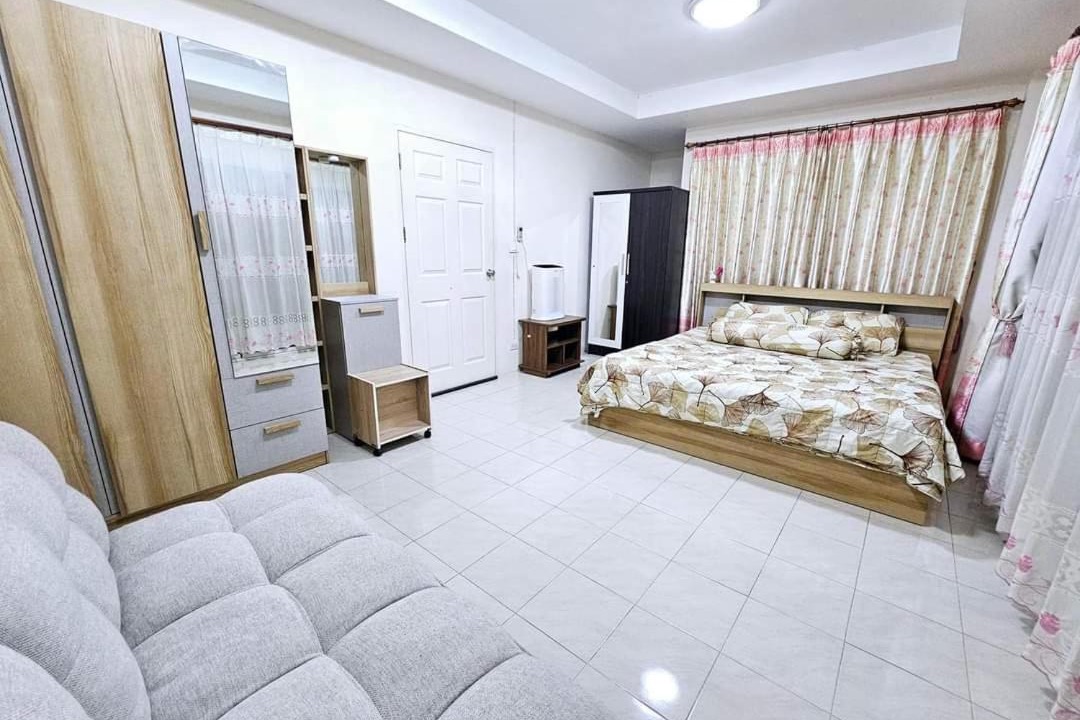 Photo of Bedroom in Bang Pa-in