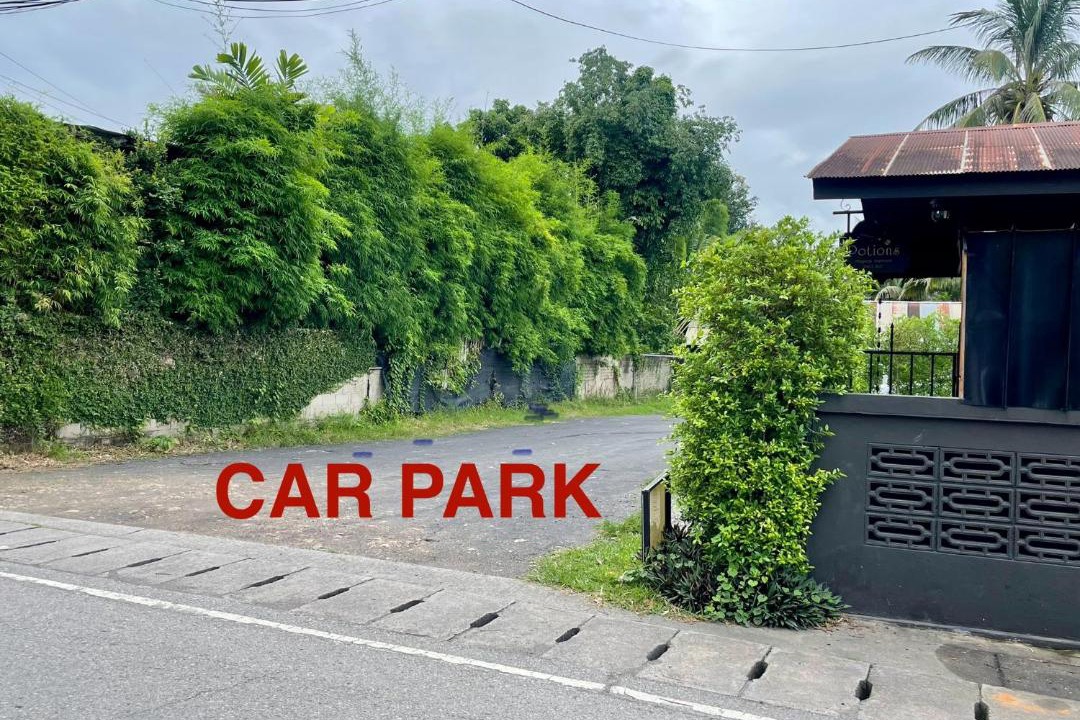 Photo of Buildings in Mae Sariang