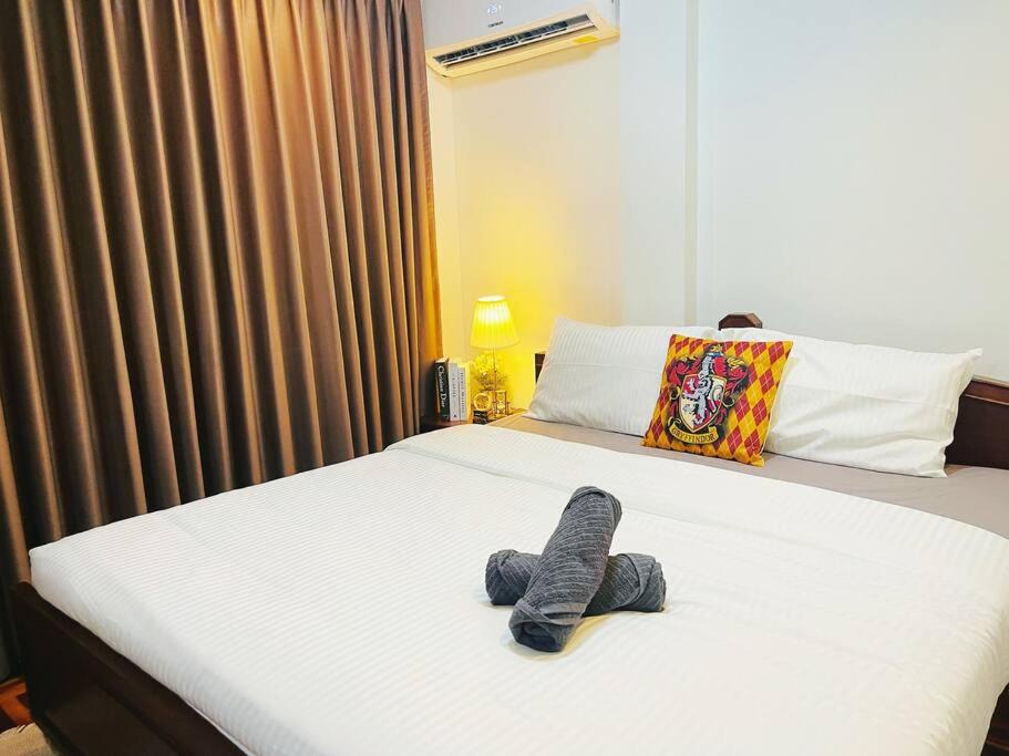 Photo of Bedroom in Khlong Toei