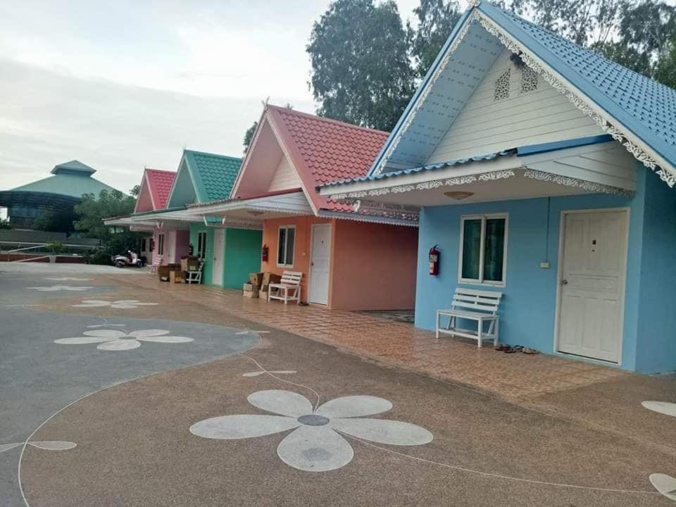 Photo of Buildings in Yang Talat
