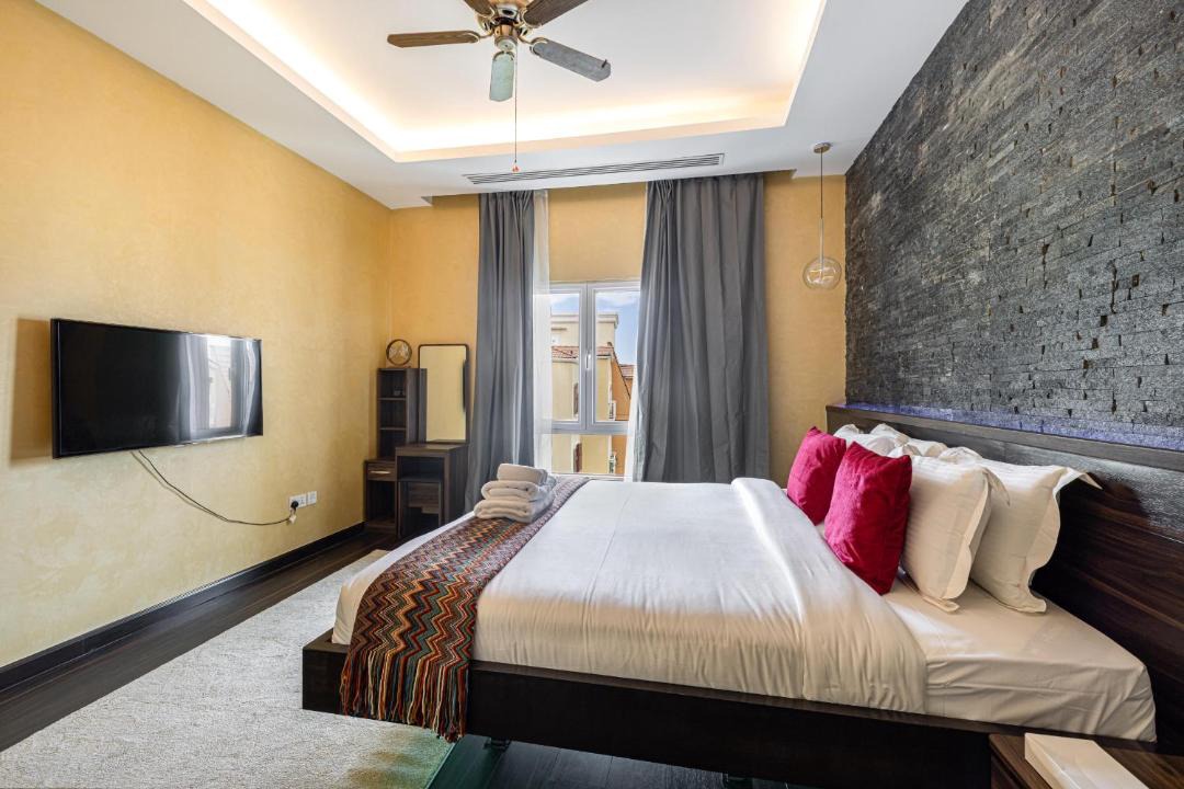 Photo of Bedroom in Discovery Gardens