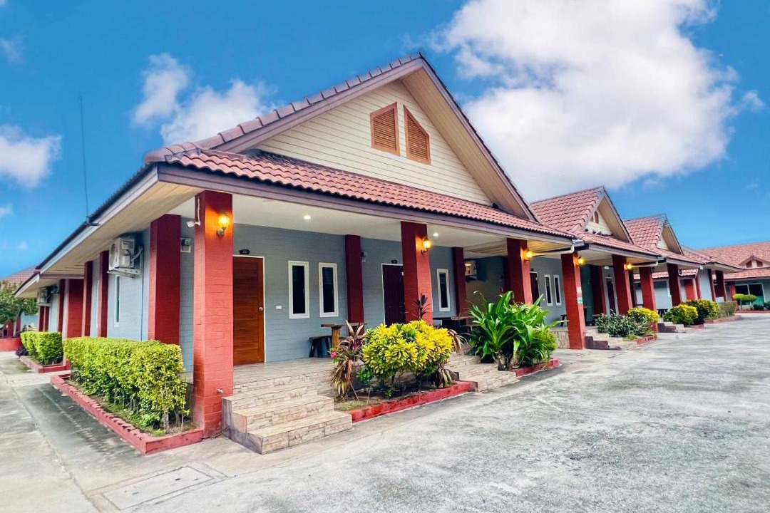 Photo of Buildings in Pong