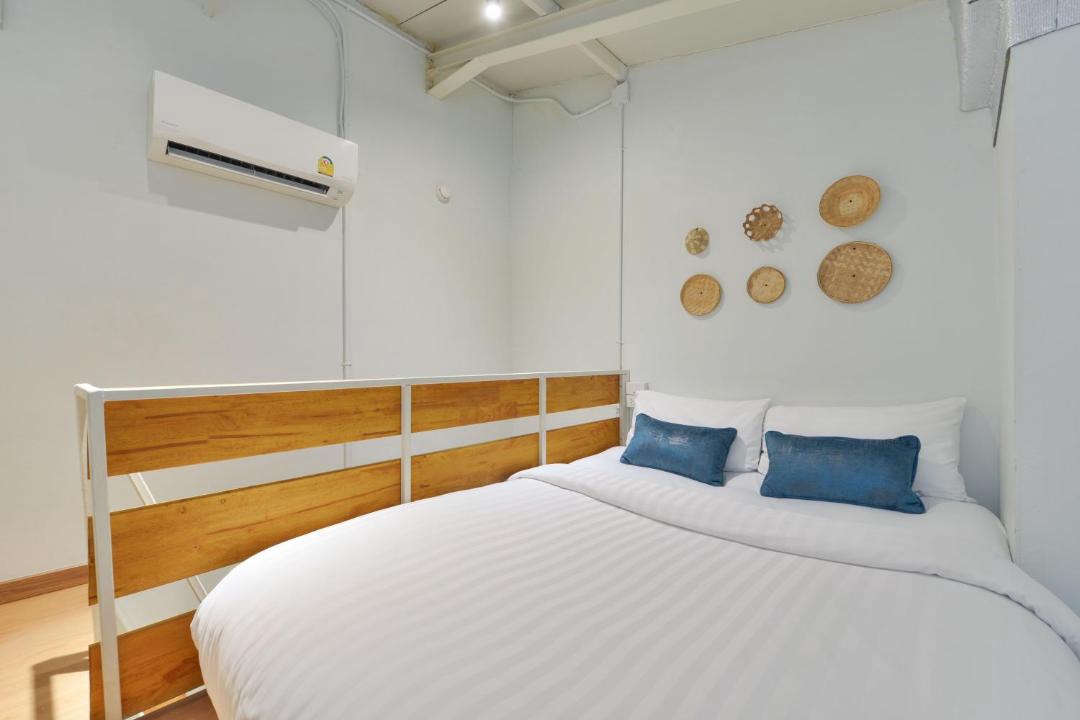 Photo of Bedroom in Phra Khanong Nuea