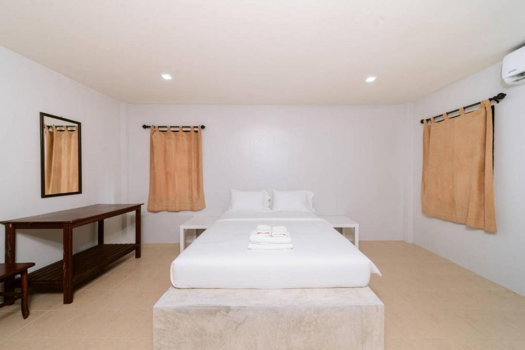 Photo of Bedroom in Khuekkhak
