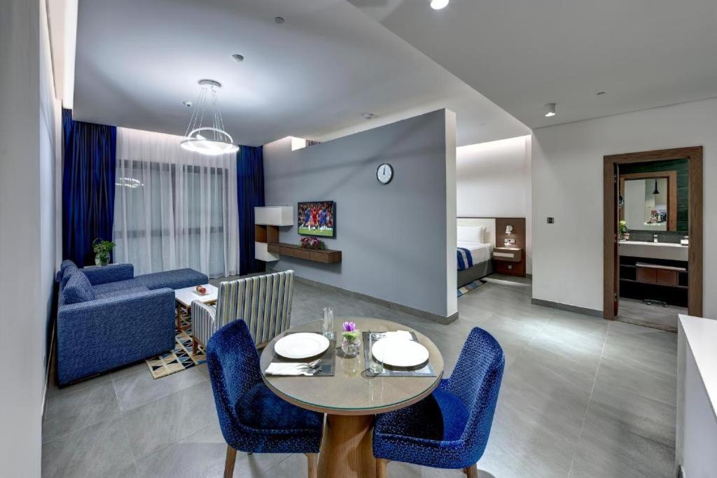 Photo of Livingroom in Dubai Investment Park