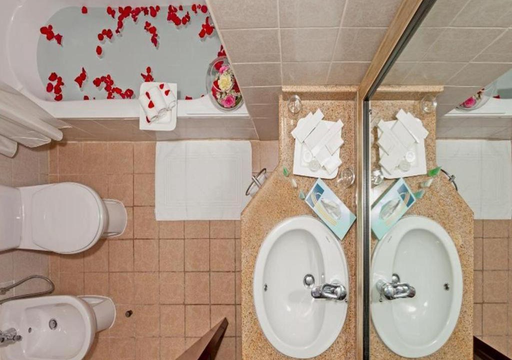 Photo of Bathroom in Discovery Gardens