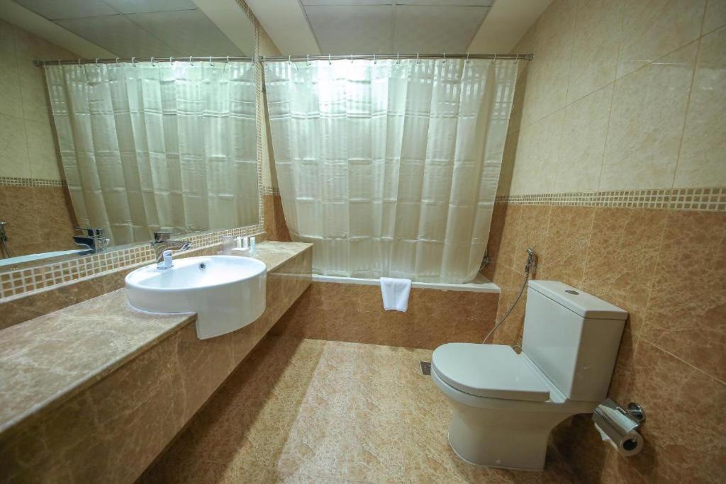 Photo of Bathroom in Al Barsha 1