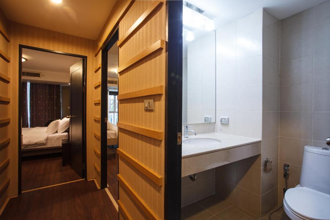 Photo of Bathroom in Khlong Toei Nuea