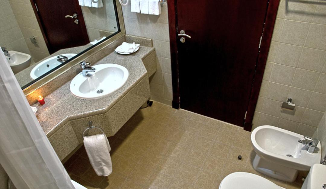 Photo of Bathroom in Discovery Gardens