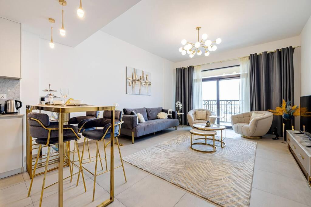 Photo of Livingroom in Umm Suqeim 3