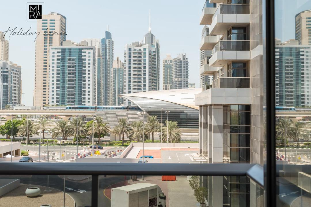 Photo of Buildings in Jumeirah Lake Towers