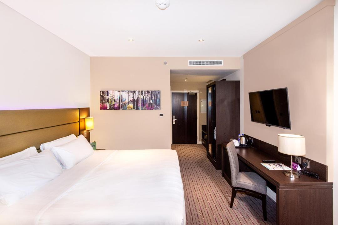 Photo of Bedroom in Discovery Gardens