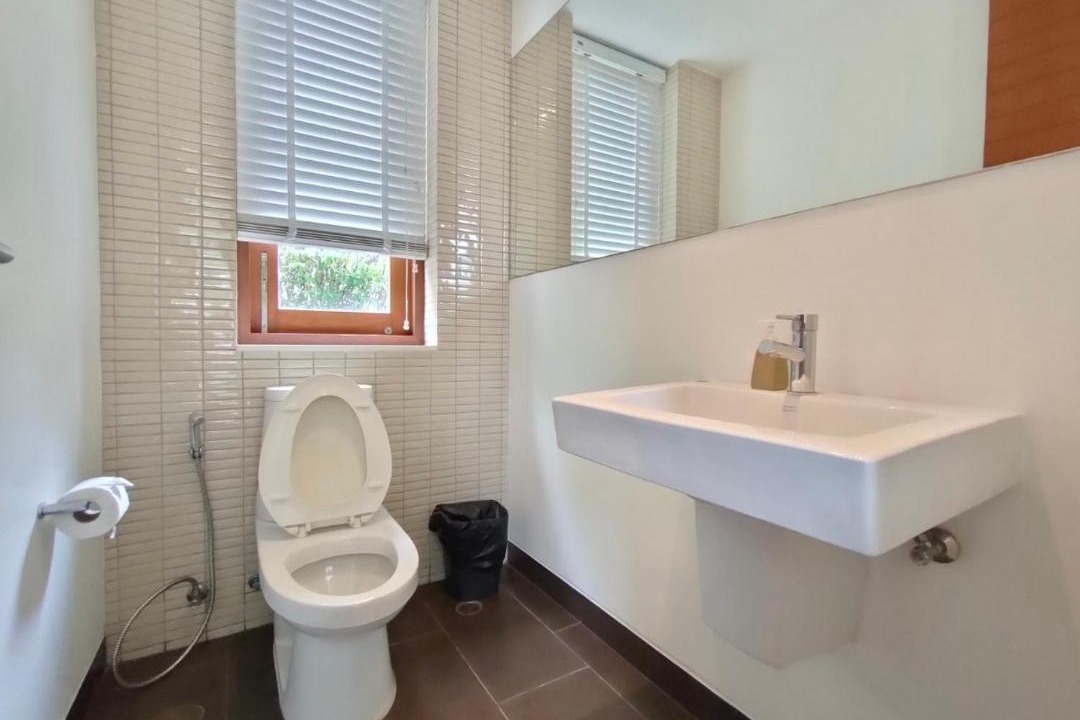 Photo of Bathroom in Pak Nam Pran