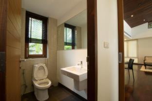 Photo of Bathroom in Pak Nam Pran