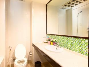 Photo of Bathroom in Yan Nawa