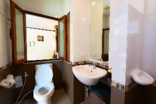 Photo of Bathroom in Nai Mueang