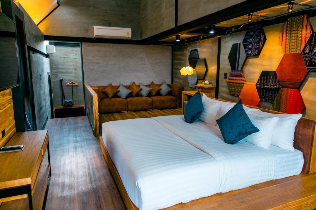 Photo of Bedroom in Khanong Phra