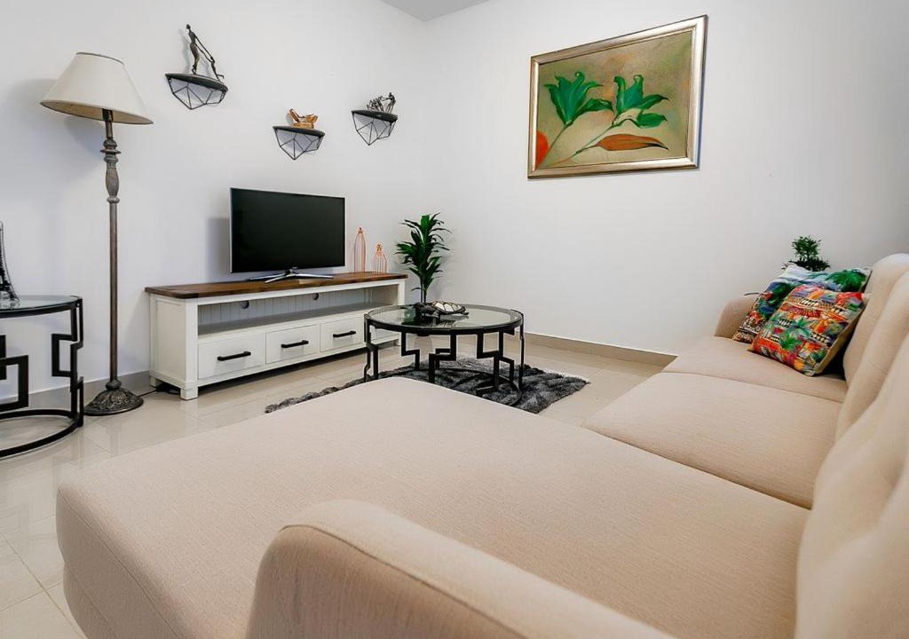 Photo of Livingroom in Trade Center