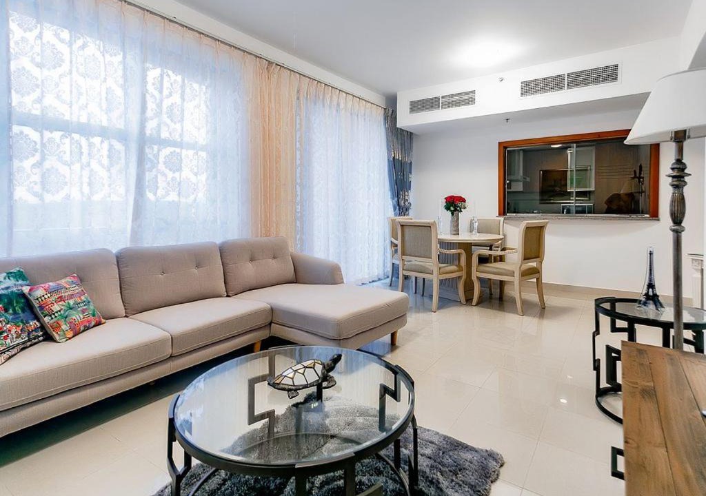 Photo of Livingroom in Trade Center