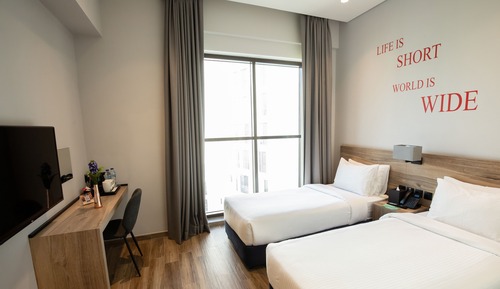Standard Twin Room (includes 25% off F&B)