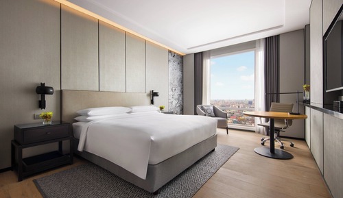 Club Suite, 1 King Bed, Non Smoking