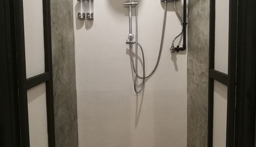 Double with Shower