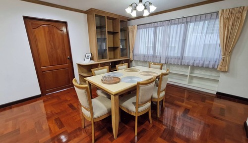 Family Room C4