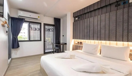 Private Large Bed