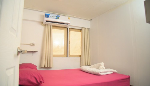Economy Room