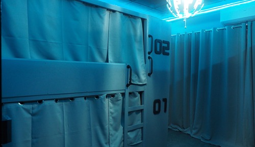 Design Quadruple Room