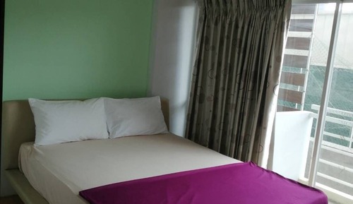 Deluxe Studio - Room B