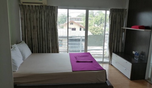 Deluxe Studio - Room A