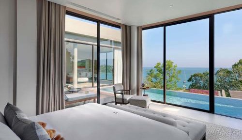 Three-Bedroom Villa with Sea View (24-hour butler service)