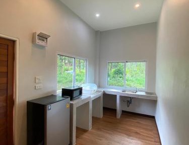 Standard Twin Room with Shared Bathroom