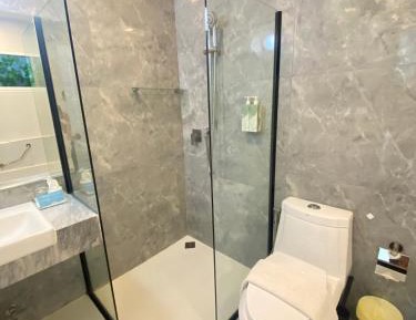 Honeymoon Suite